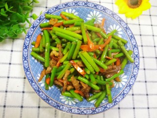 肉丝炒蒜薹的做法