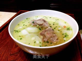 牛尾萝卜汤的做法