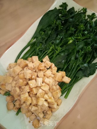 芥蓝炒豆腐的做法