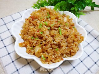 辣白菜肉丁炒饭的做法