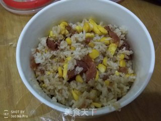 玉米鸡蛋腊肠炒饭