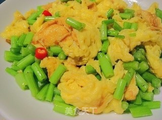 茼蒿炒蛋的做法
