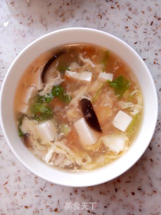 花样美食＃西红柿鸡蛋豆腐汤的做法