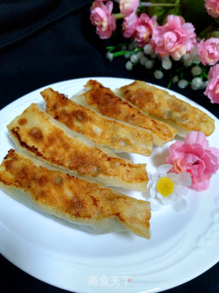 韭菜猪肉锅贴的做法