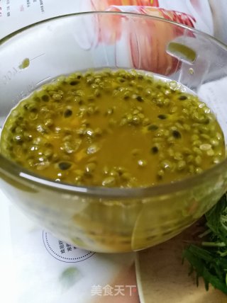 百香果饮品的做法