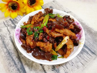木耳回锅肉的做法
