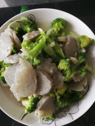 蒜蓉鱼丸西兰花的做法