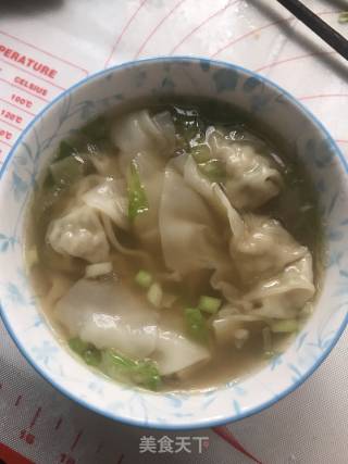 虾干鲜肉馄饨的做法