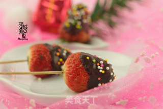 炼奶夹心草莓球的做法