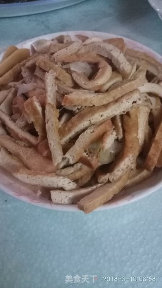 五香豆腐拌胡萝卜丝的做法