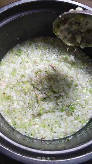 宝宝辅食：西兰花香菇瘦肉粥的做法