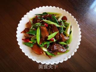 青蒜炒蹄筋的做法