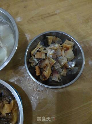 腊肉蒸鱼干的做法