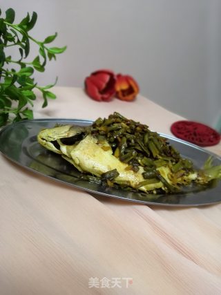 酸豆角焖鲳鱼的做法