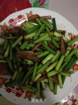 蒜苔炒肉的做法