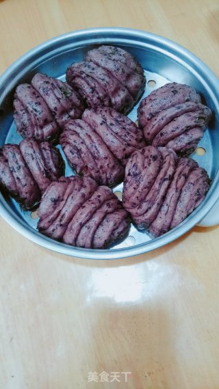 黑香米花卷的做法