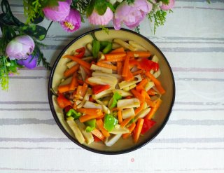 胡萝卜藕条的做法