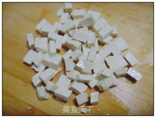 紫菜豆腐蛋花汤的做法步骤：1