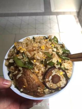 香菇豆角鸡蛋炒饭