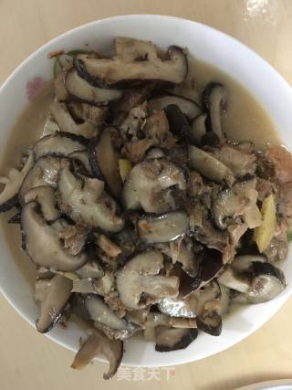 排骨炖香菇的做法