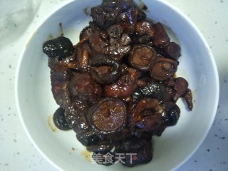 香菇鸡腿的做法