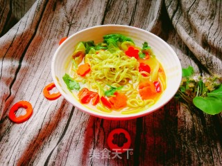 咖喱菠菜面的做法