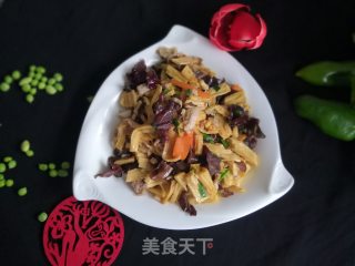 肉丁炒腐竹木耳的做法