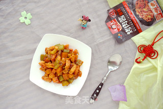 香辣南瓜莴笋炒鸡丁的做法