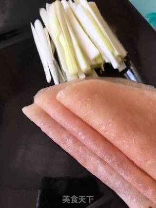 粉色春饼的做法