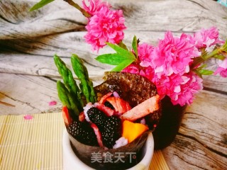 桑葚培根芦笋手卷的做法