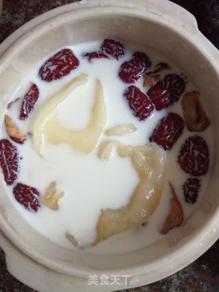纯奶炖鸡蛋胶的做法