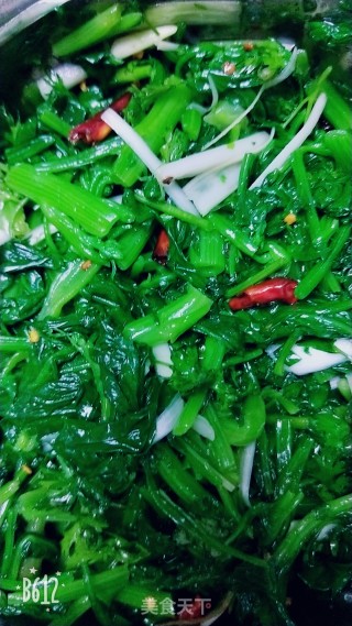 凉拌菠菜的做法