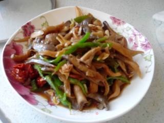 平菇炒肉的做法