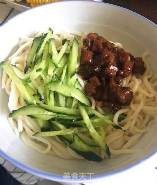 土豆肉丁炸酱面的做法
