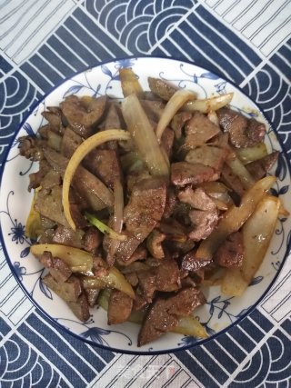 猪肝炒洋葱的做法
