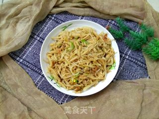 绿豆芽炒饼丝的做法