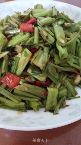 炒空心菜根的做法