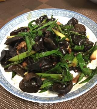 蒜苗炒肉的做法