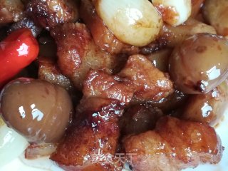 板栗烧五花肉的做法