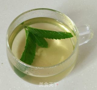 薄荷绿茶的做法