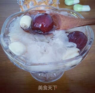 红枣.莲子.银耳羹的做法