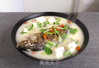鲫鱼豆腐汤的做法