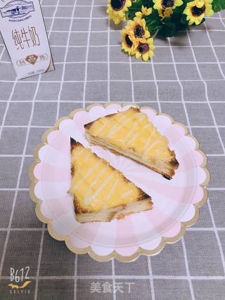 沙拉肉松三明治