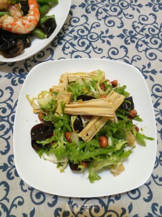 苦菊木耳拌腐竹的做法