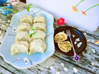 酸菜鸡蛋馅蒸饺的做法