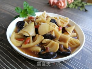 【春日养生菜】春笋遇冬菇的做法