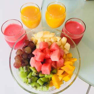 水果拼盘   果汁
