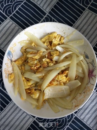 洋葱炒鸡蛋的做法
