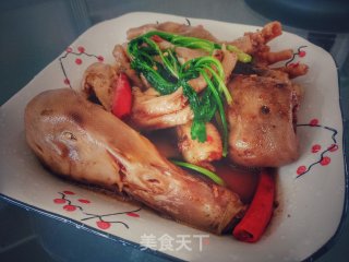 辣卤鸭头的做法