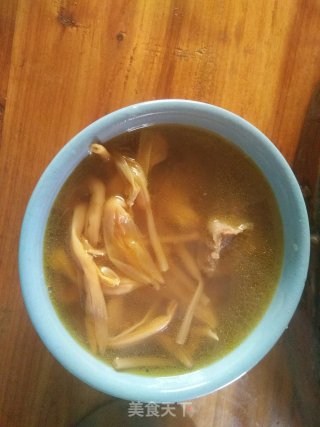 金针菇排骨汤的做法